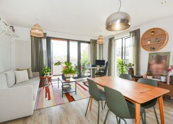 Thumbnail Flat for sale in Oscar Court, Rotherhithe Street