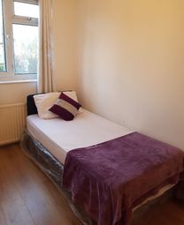 1 Bedrooms Flat to rent in Nelson Gardens, Bethnal Green E2