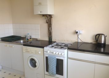 Thumbnail 2 bed flat to rent in Newland Avenue, Hull