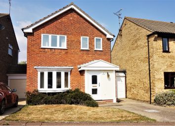 3 Bedrooms Detached house for sale in Byfield, Leigh-On-Sea SS9