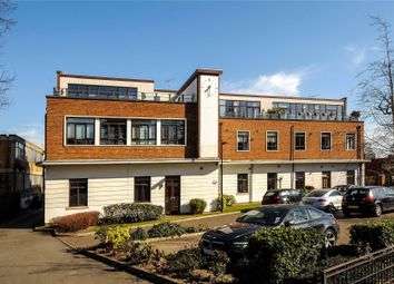 2 Bedrooms Flat for sale in Tempus Court, 128-138 High Road, London E18