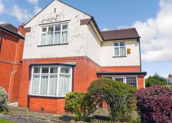 3 Bedrooms Detached house for sale in Chorley Old Road, Bolton BL1