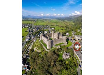 Property listing in Harlech, Gwynedd