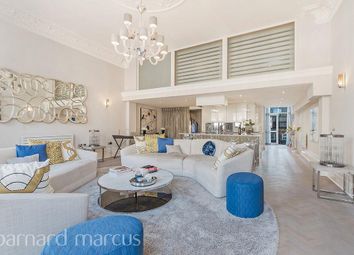 2 Bedrooms Flat to rent in Earl's Court Square, London SW5