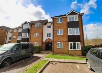 Thumbnail Flat for sale in Foxes Close, Hertford