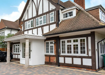 Thumbnail 6 bed detached house to rent in Green Lane, Edgware