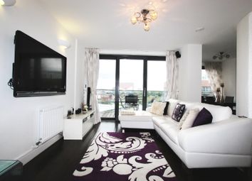Thumbnail Flat for sale in Surrey Quays Rd, London