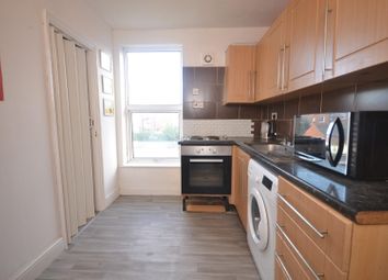 Thumbnail 2 bed flat to rent in Waylen Street, Reading