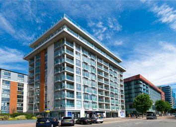 3 Bedrooms Flat to rent in The Oxygen, 18 Western Gateway, London E16