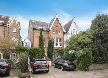 Thumbnail 2 bed flat for sale in Lion Gate Gardens, Kew