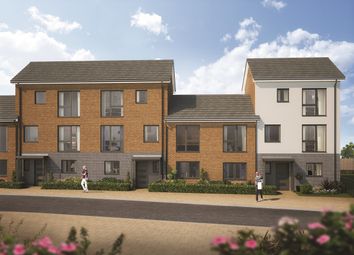 Thumbnail 4 bedroom town house for sale in Drake Way, Kennet Island, Reading