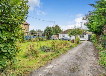 Thumbnail Bungalow for sale in Highworth Road, Faringdon, Oxfordshire