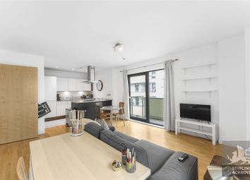 Thumbnail Flat to rent in Oval Road, London, Camden