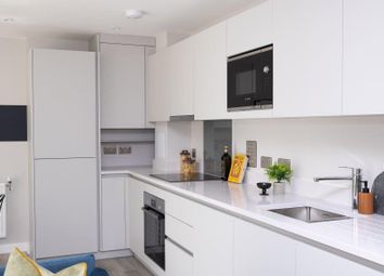 Thumbnail 2 bedroom flat for sale in Leagrave St, London
