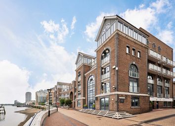 Thumbnail Flat to rent in Clove Hitch Quay, London