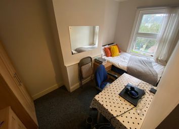 Thumbnail Room to rent in Sherwood Street, Reading