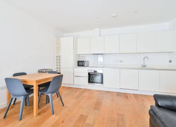 Thumbnail 2 bedroom flat to rent in Waleorde Road, Elephant And Castle, London