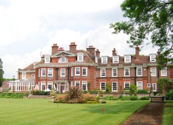 Thumbnail Flat to rent in Ravens Court, Castle Village, Berkhamsted, Hertfordshire