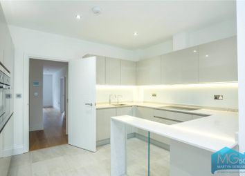 3 Bedrooms Flat to rent in Colney Hatch Lane, Muswell Hill, London N10