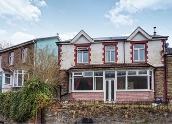 5 Bedroom Semi-detached house for sale