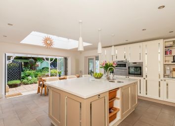 2C1Rcn - Kitchen F.Jpg
