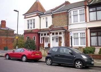4 Bedrooms  to rent in Russell Avenue, London N22