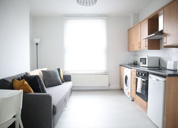 Thumbnail 1 bed flat to rent in Nicholson Road, Addiscombe