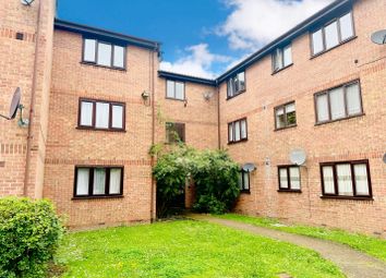 Thumbnail 1 bed flat for sale in Avenue Road, Romford