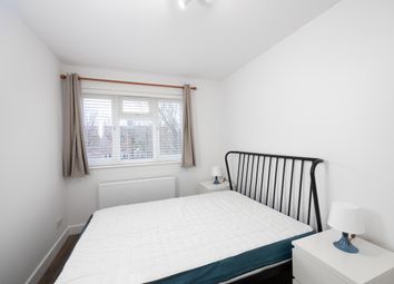 Thumbnail 1 bed property to rent in Room 6, 104 Kynaston Avenue, Aylesbury, Buckinghamshire
