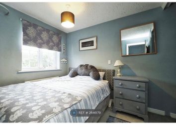 King Size Bed With Storage &amp; Clothing Rails