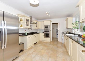 Thumbnail Property for sale in Silverbirch Avenue, Meopham, Kent