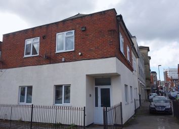 2 Bedrooms Flat to rent in Arthur Street, Aldershot GU11