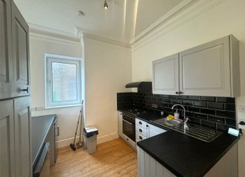 Thumbnail Flat to rent in 14 Coombe Rd, South Croydon, Croydon