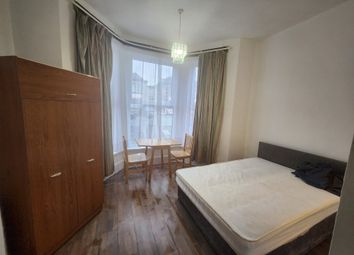 Thumbnail 1 bed flat to rent in Mansfield Road, Ilford