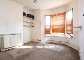 Thumbnail Flat for sale in Archway Road, London, Highgate