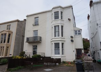 2 Bedrooms Flat for sale in Park Place, Weston-Super-Mare BS23