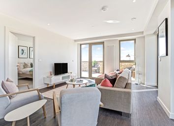 1 Bedrooms Flat for sale in Royal Docks West, Western Gateway, Canning Town E16