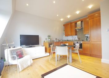 Thumbnail Flat to rent in Crescent Wood Road, London