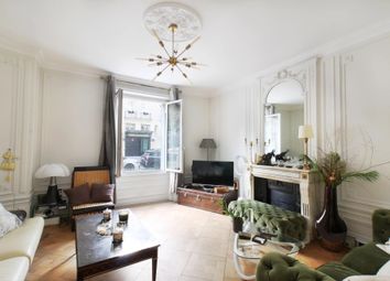 Thumbnail 1 bed apartment for sale in 7th (Invalides, Eiffel Tower, Orsay), Paris Left Bank (5th, 6th &amp; 7th ), Paris