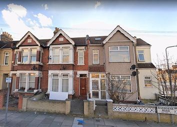 2 Bedrooms Flat to rent in 2 Bedroom Ground Floor Flat, Riverdene Road, Ilford IG1