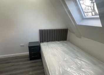 Thumbnail Flat to rent in Clothorn Road, Didsbury, Manchester