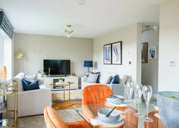 Spacious Lounge/Dining Area