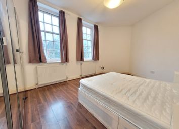 Thumbnail Flat to rent in Golders Green Road, London