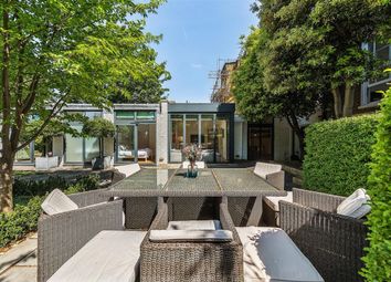 Thumbnail 3 bed detached house to rent in Kings Avenue, London