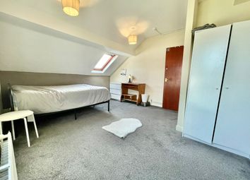 Leeds - Room to rent                         ...