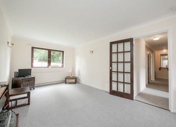 2 Bedrooms Flat to rent in Belhaven Place, Morningside EH10