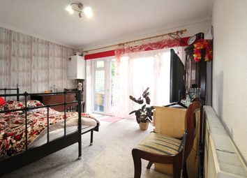 Thumbnail Flat to rent in Norfolk Road, Ilford