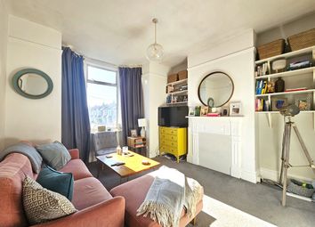 Thumbnail 2 bed maisonette to rent in Kitchener Road, East Finchley