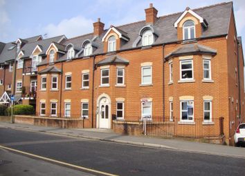 Thumbnail Flat to rent in Sydenham Road, Guildford