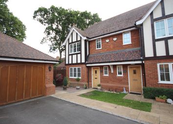 4 Bedrooms Semi-detached house for sale in Winbury Place, Maidenhead SL6